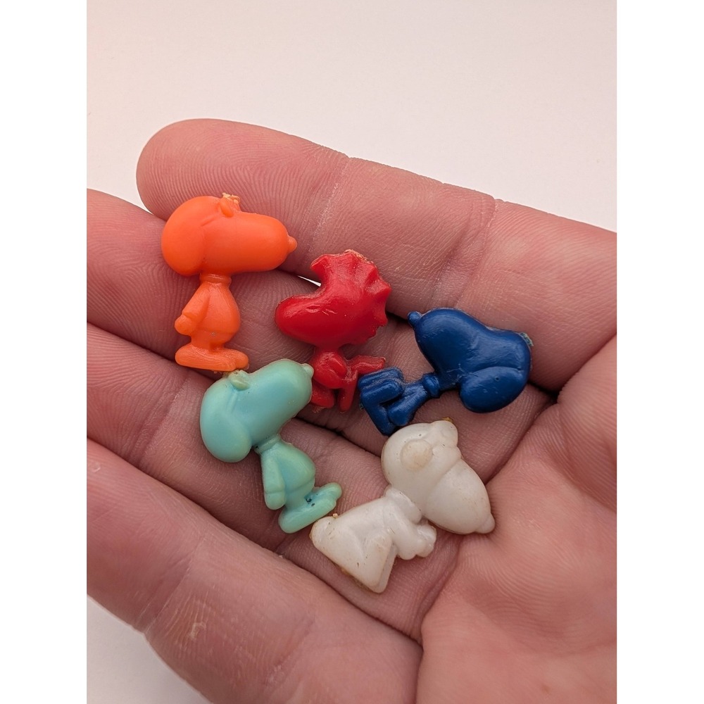 Vintage Peanuts Snoopy Woodstock Plastic Push Pins Set United Feature Syndicate